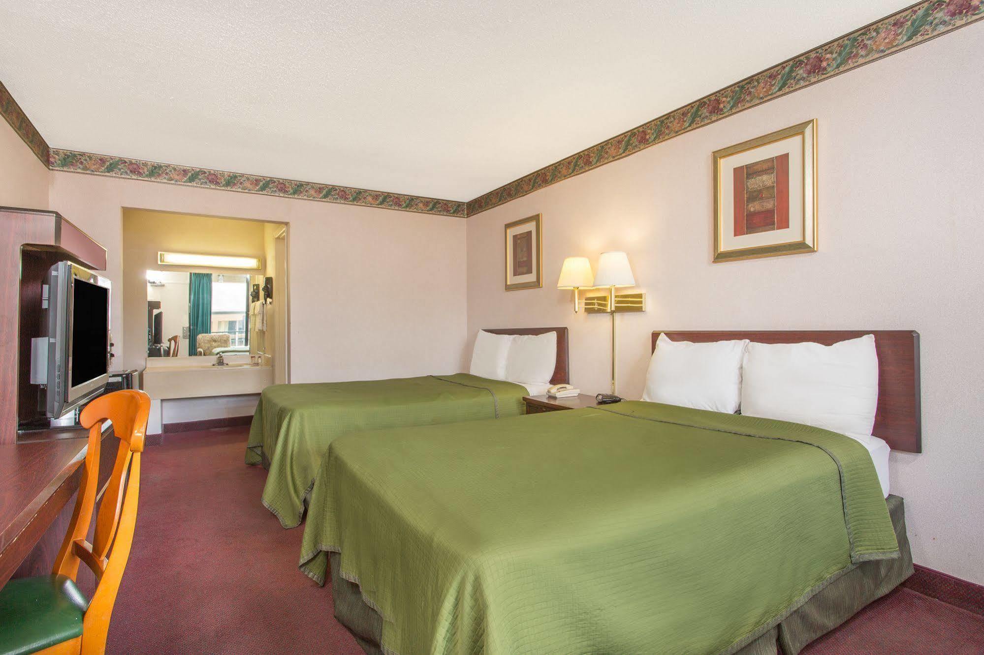 Knights Inn Roanoke Exteriér fotografie