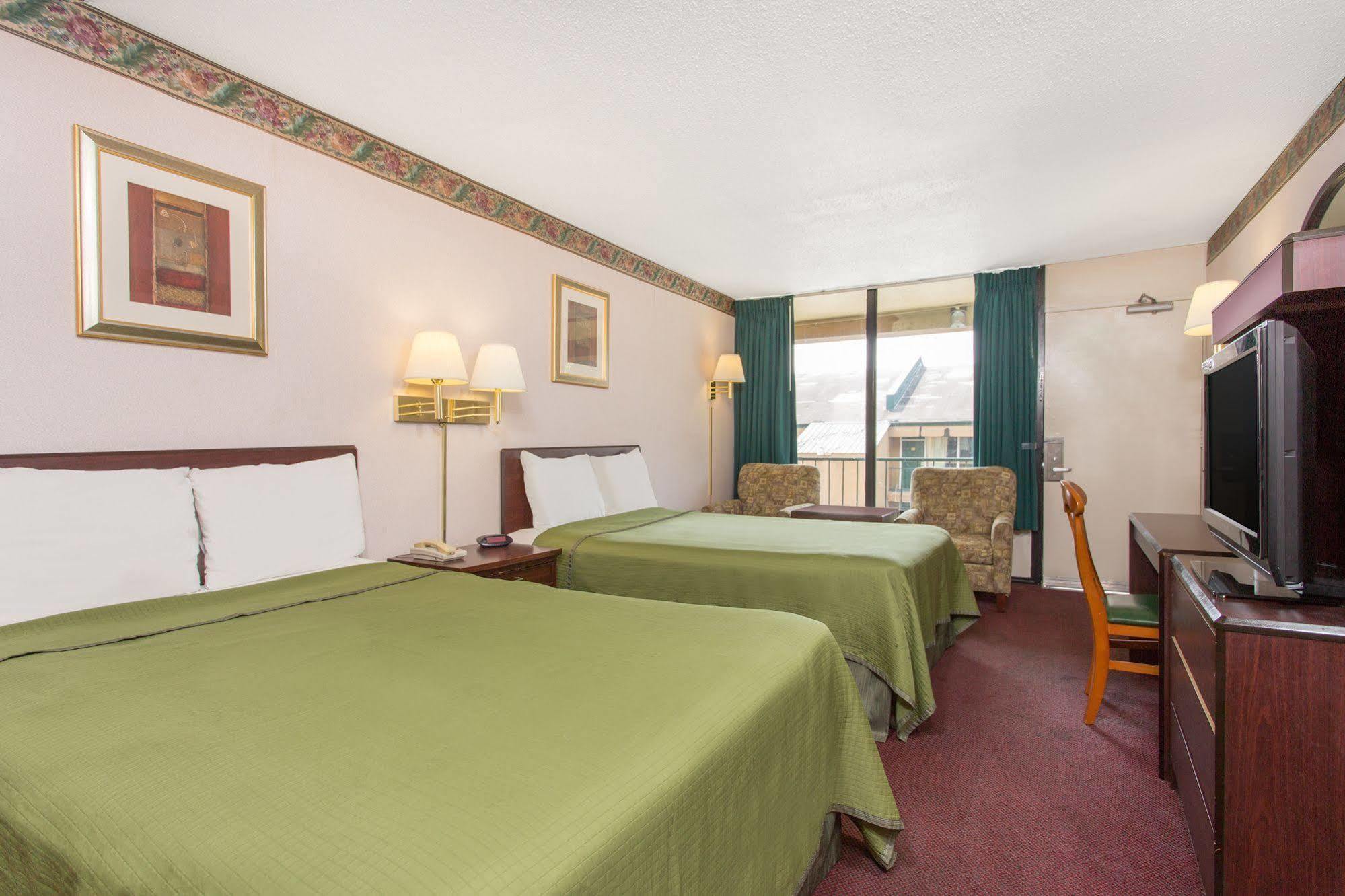 Knights Inn Roanoke Exteriér fotografie