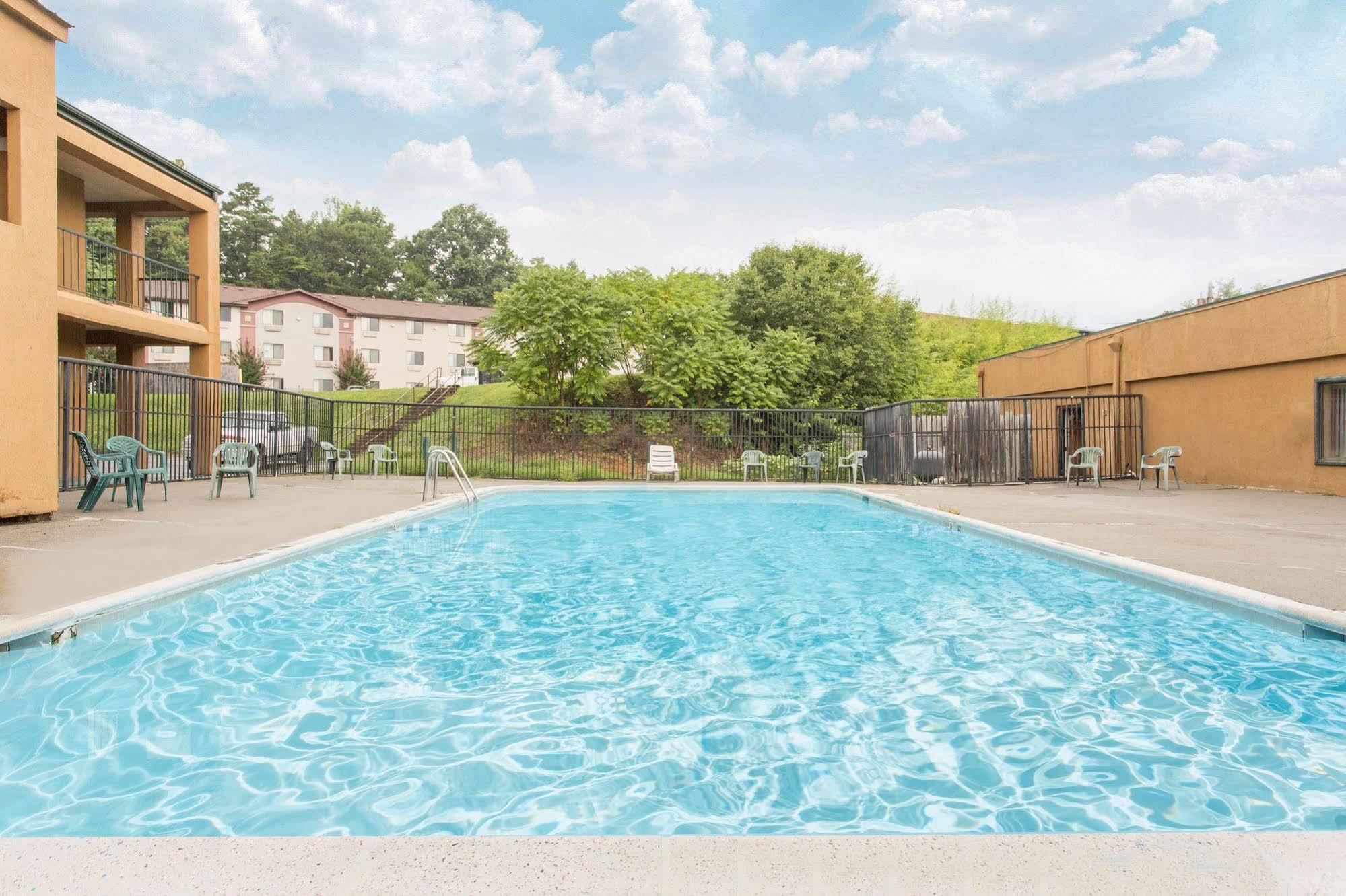 Knights Inn Roanoke Exteriér fotografie